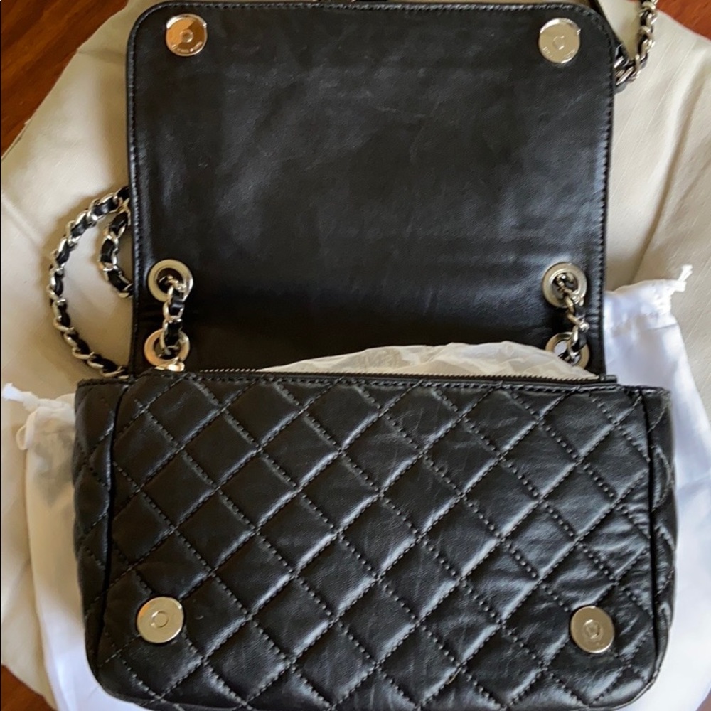 Michael Kors Crossbody 🦋🦋 - Picture 4 of 8